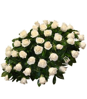 Cubre Urna 42 Rosas Blancas | FloresparaFuneral.cl